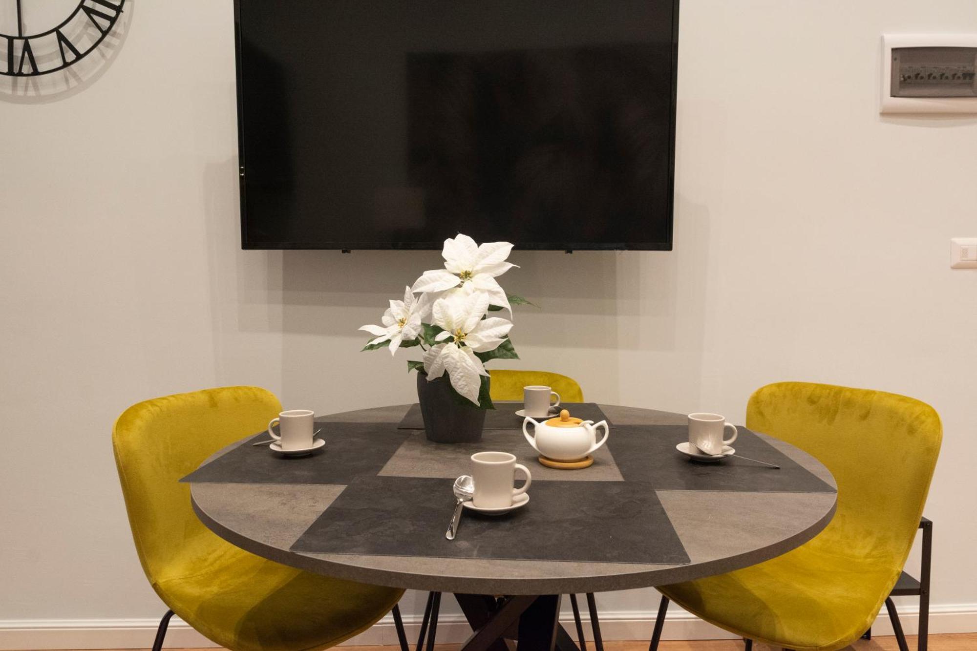 Dimora Luxury Alessia Apartment Bari Bagian luar foto