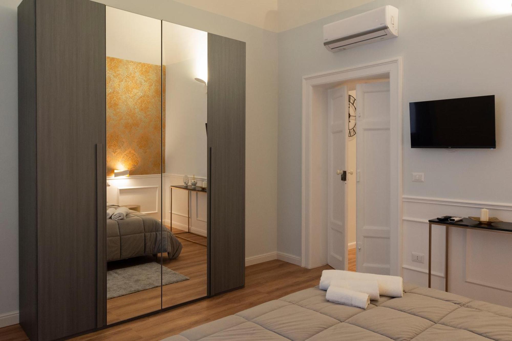 Dimora Luxury Alessia Apartment Bari Bagian luar foto